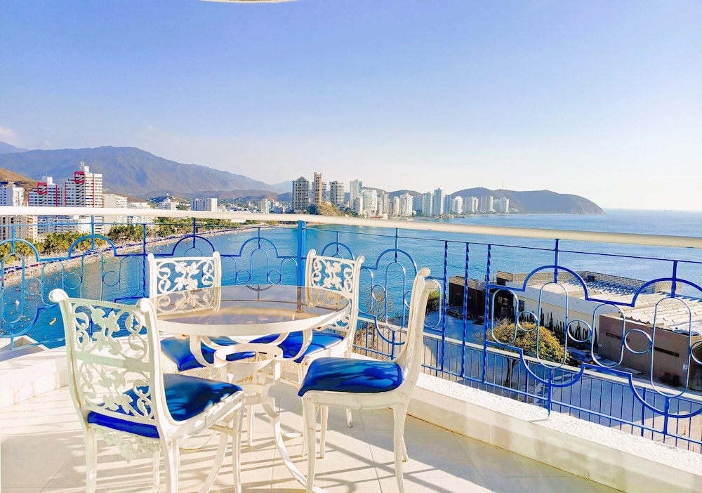 Apartamentos Cascadas - Vistas al Mar