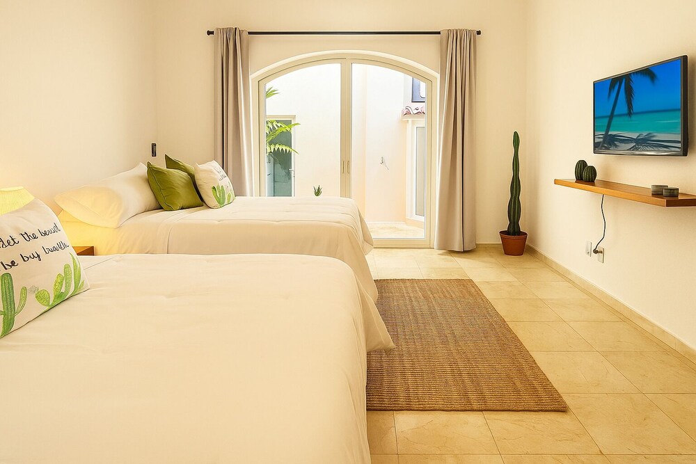Family Villa Private Pool 3 Min Walk To The Beach