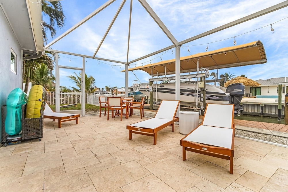 467 Water Front W/ Pool & Canal Access 3 Bedroom Home