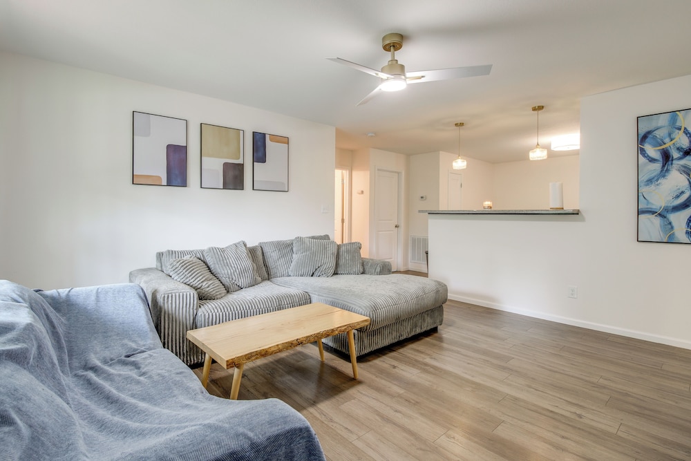 Commuter-friendly Home: 3 Mi to Dtwn Knoxville!