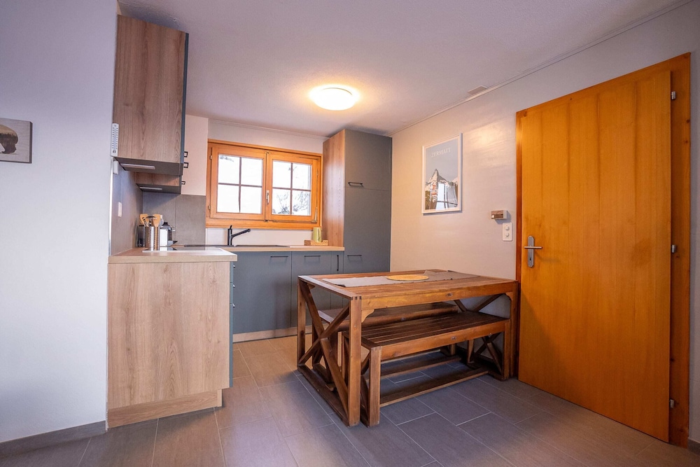 Stoa Apartment