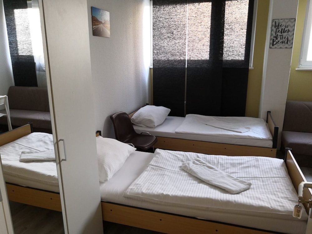 Photo 18