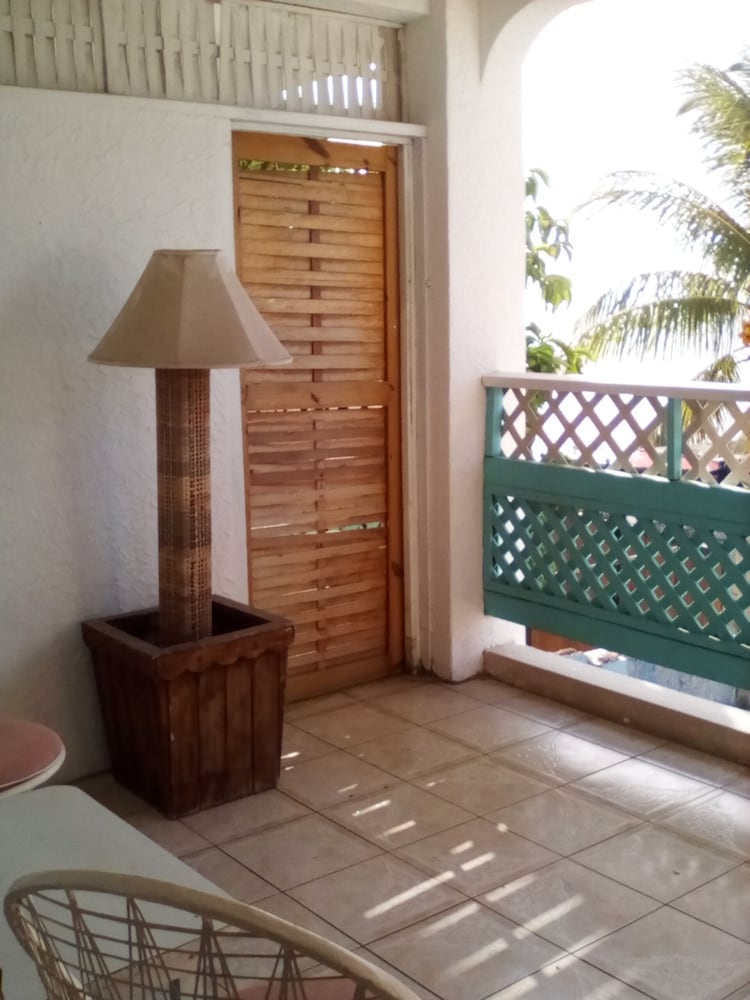 CariBlue Beach Hotel