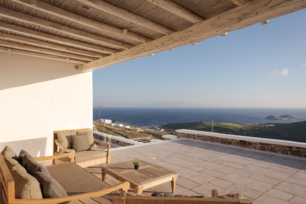 Mykonian Icon Villa