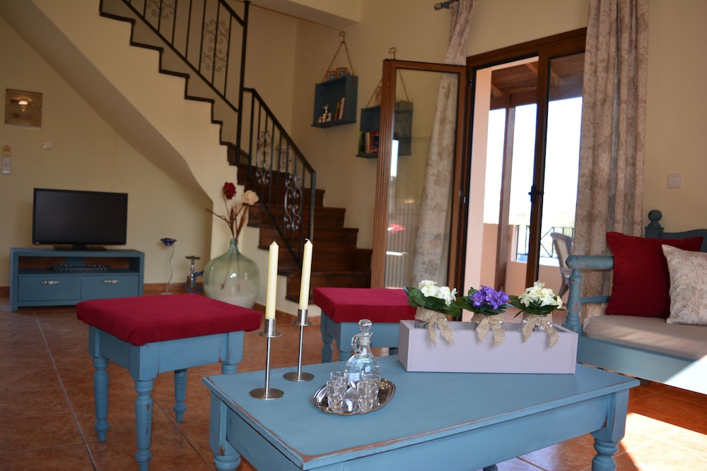 Elianthos Villa