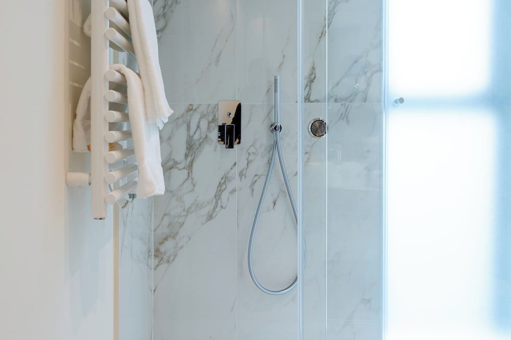 Hera rooms and suites