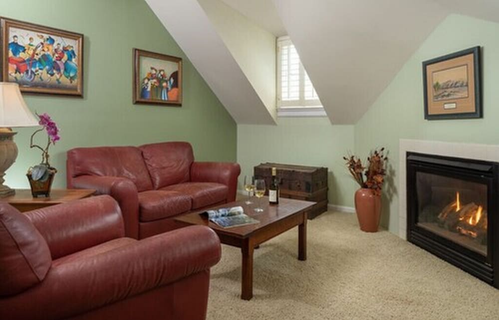 Engadine Inn  Cabins - Property Image 117