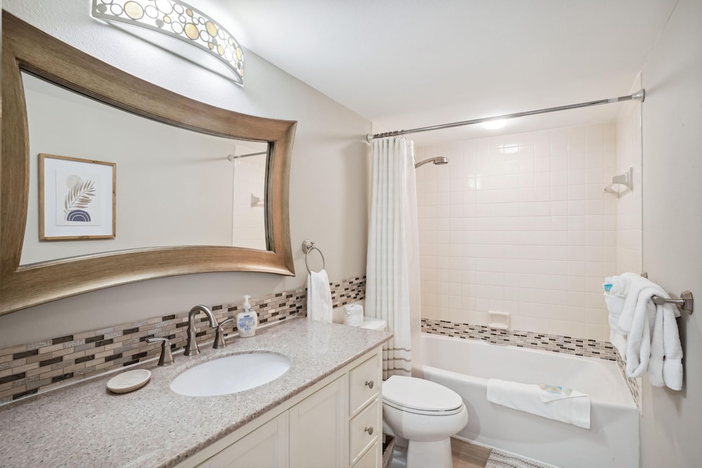 Land's End 1-306 Bay Front- Premier