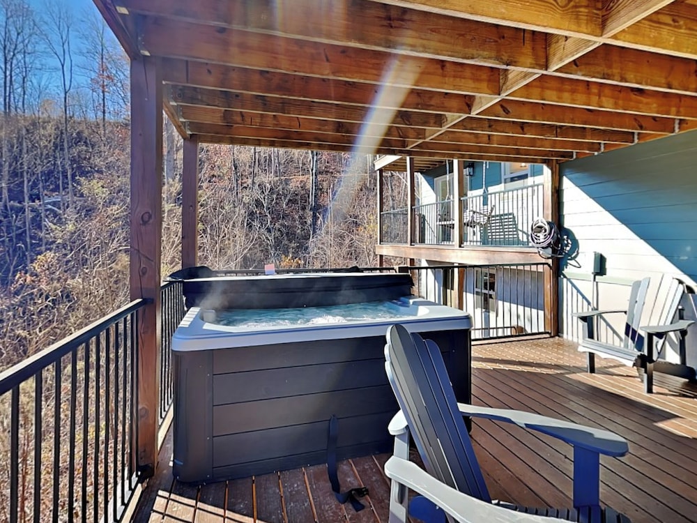 The Squirrel's Nest by Jackson Mountain Rentals