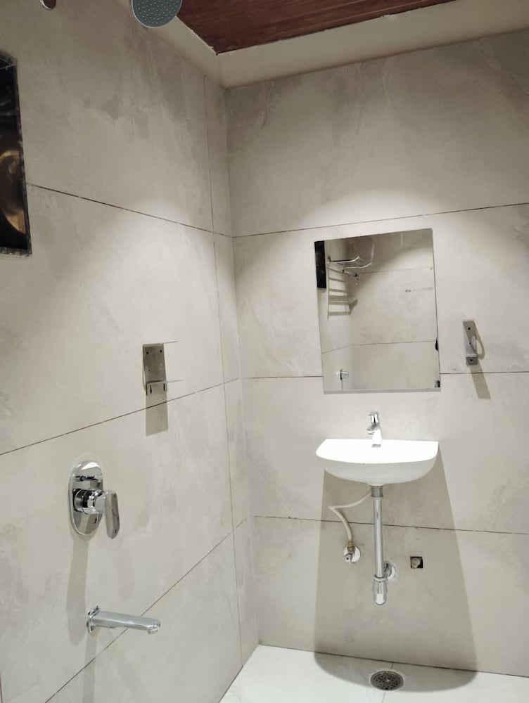 Kubo by Convivial Hotels