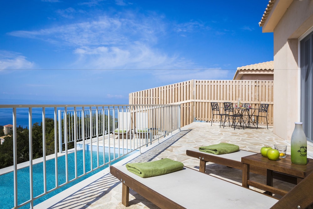 Magganos Sunset Villas