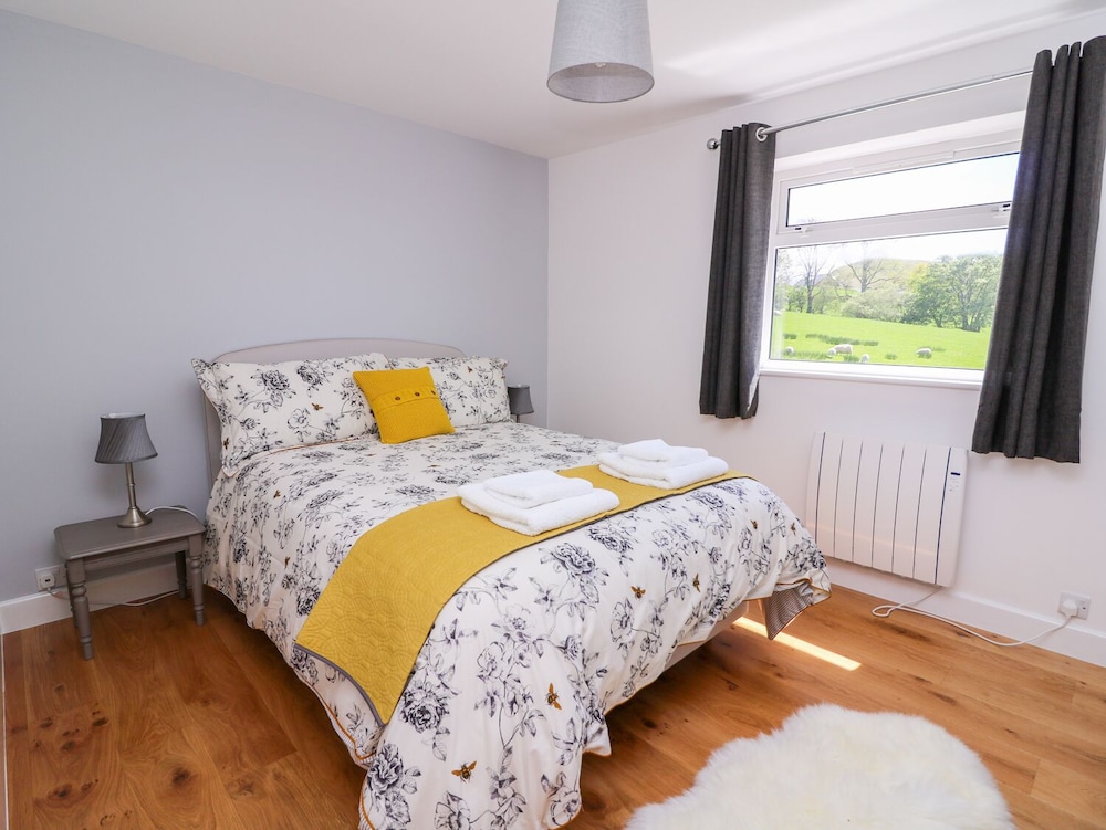 Owl Cottage view 4