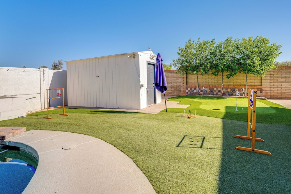 Pool, Putting Green & Games: Chandler Home! view 4
