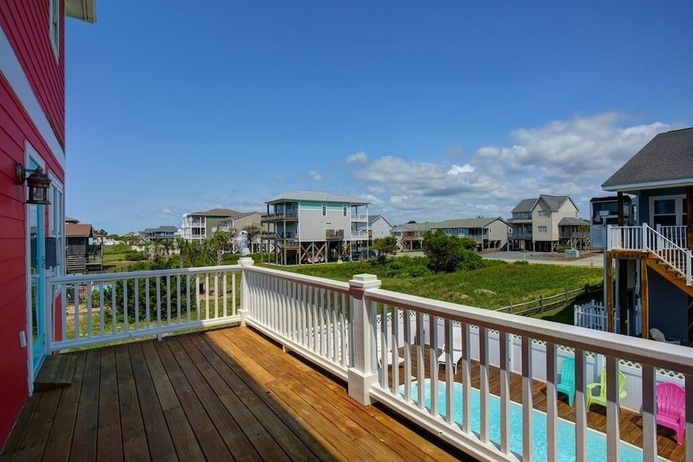 Halfway To Heaven 5 Bedroom Home by RedAwning - Property Image 8