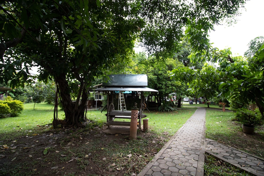GongKaew HuenKum Hotel