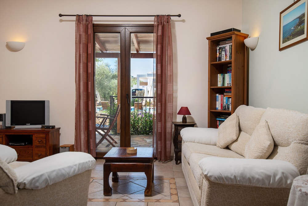 Superior 2-brm Villa, Ideal Locale,300m From Beach view 2