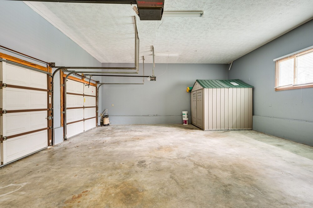Tampa Vacations - Convenient Tampa Home: Lanai, Pool - Property Image 10
