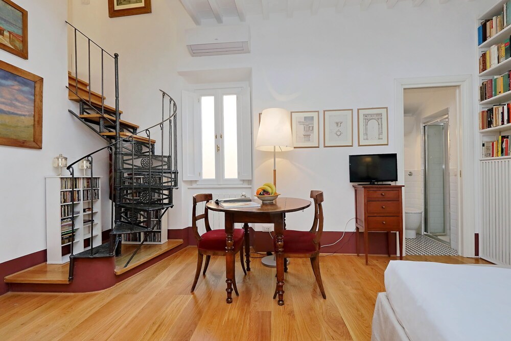 Grillo - WR Apartments