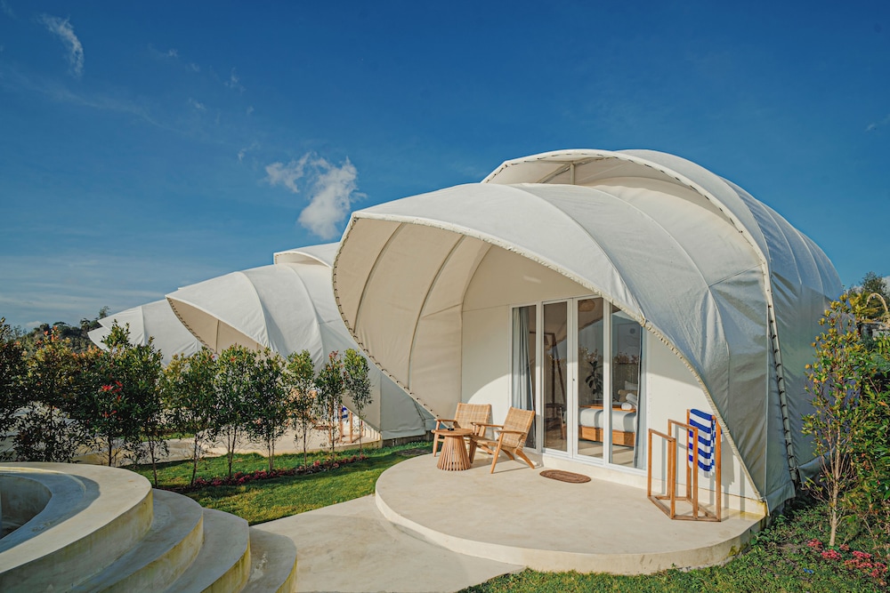 Onion Hill Glamping