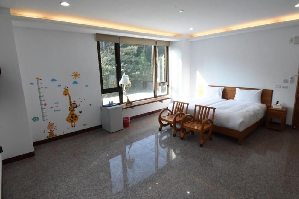 Sanyi Ju Xiang Minsu view 4