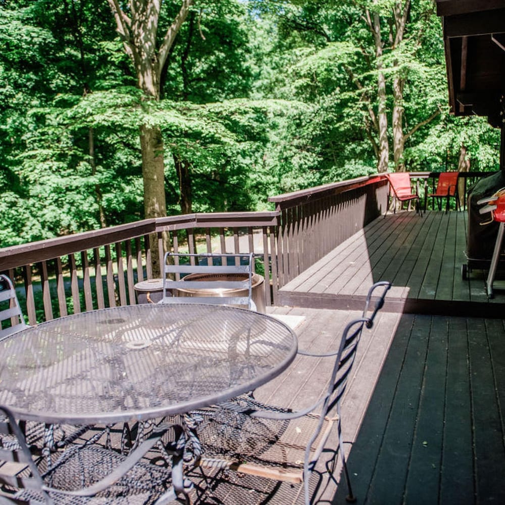 Northern Nights Chalet by Wanderlust Abodes view 3