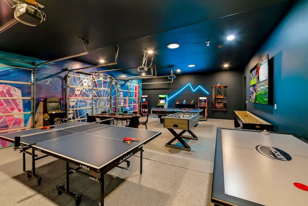 Ohana Whaleslide 7bd Pickleball Game RM GYM