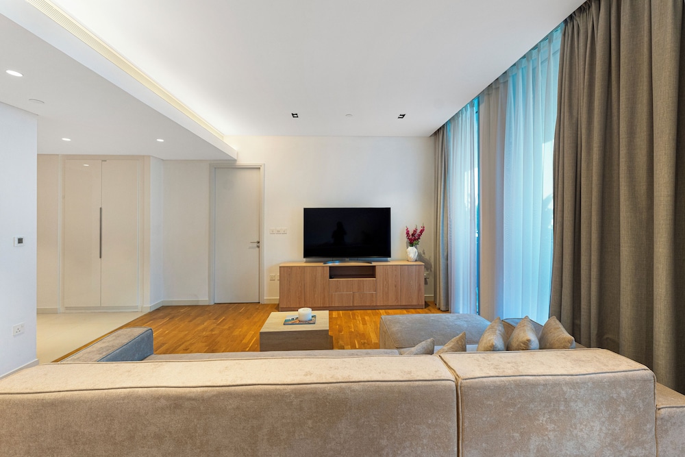 Bluewaters Island 1BR Sea & Ain View