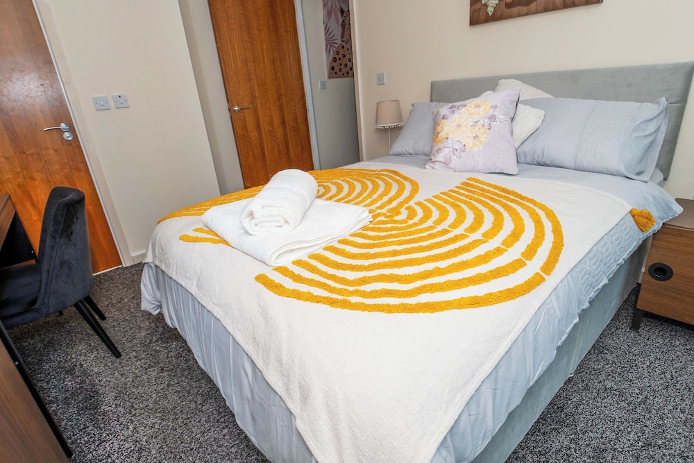 City Centre Location-family Friendly-free Parking