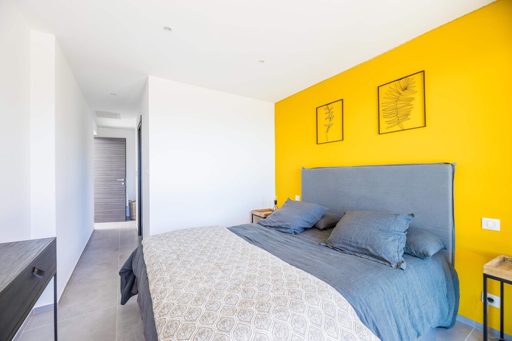 Architect Villaproperty Sea View Close to the Beaches