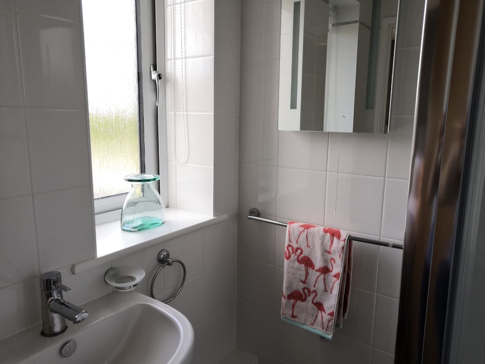 Oxford Vacations - Razia Apartments - Property Image 145