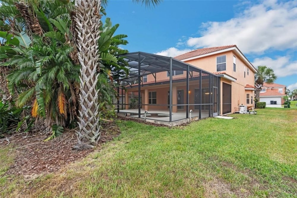 Six Bed Pool Villa in Resort -close to Disney
