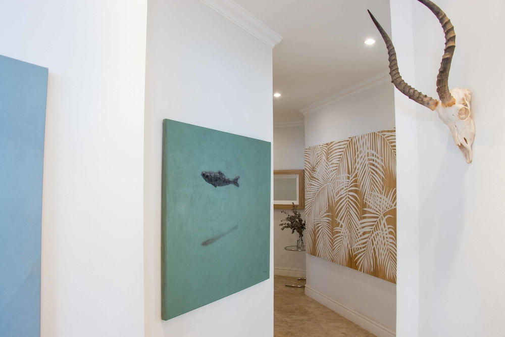 801 Oyster Schelles - Near Umhlanga Rocks Beach