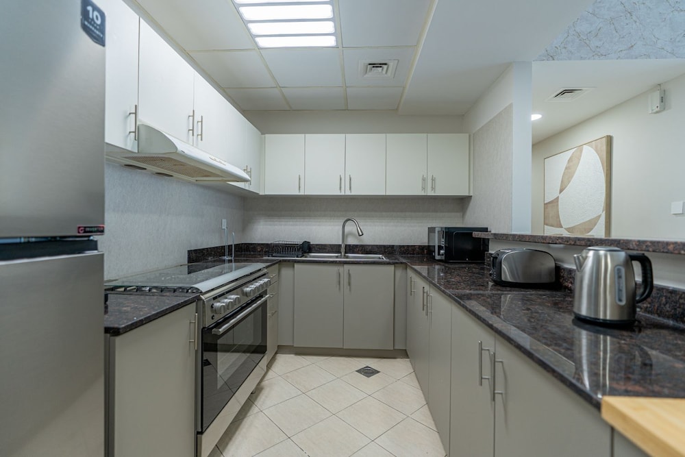 Iconic 2BR in Skycourt Dubailand