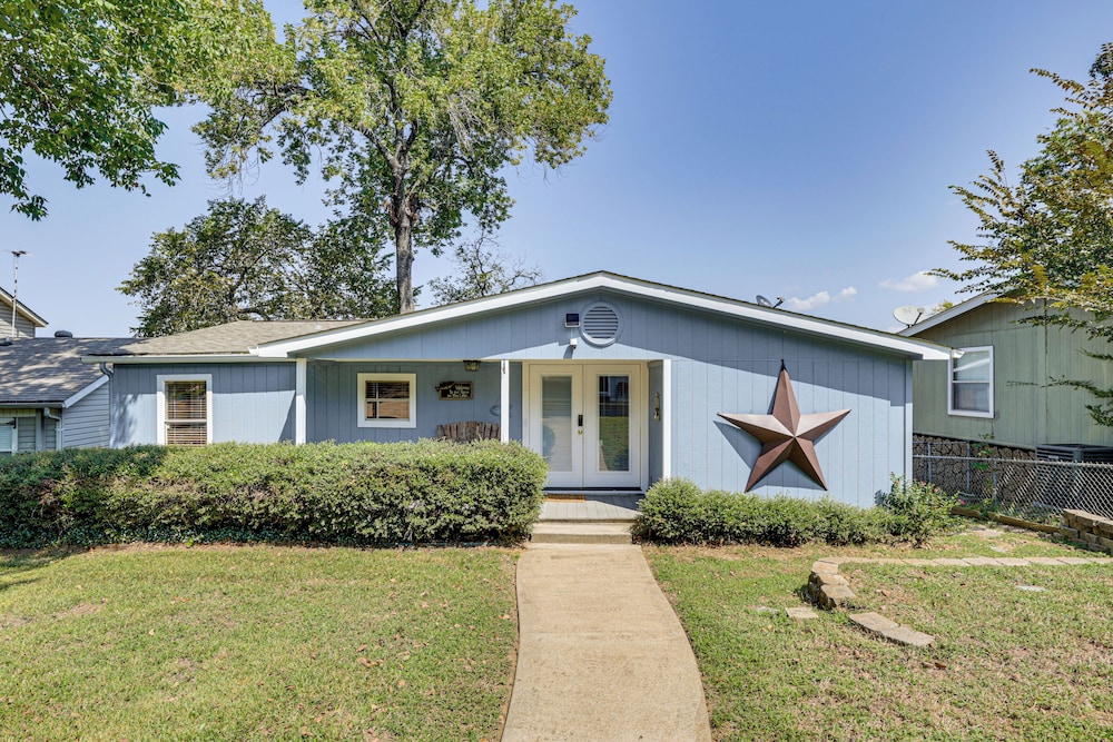 Lakefront Escape w/ Game Room & Dock in Mabank!