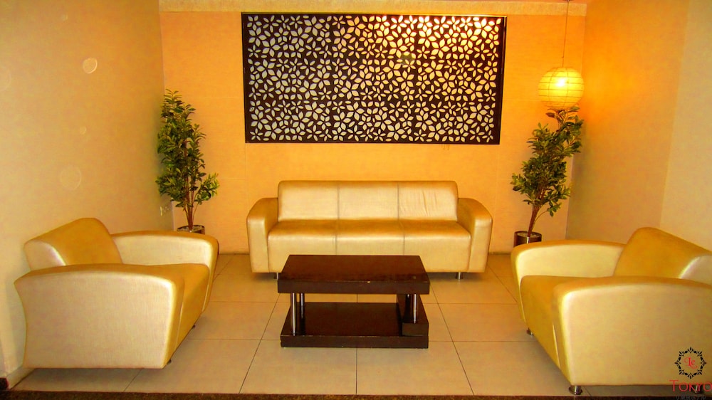 Le Tokyo Hotel Sanand