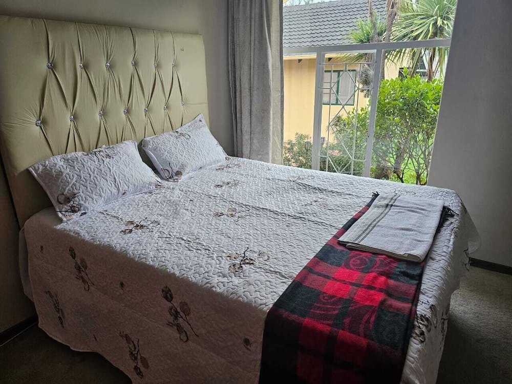 J&M GUEST HOUSE
