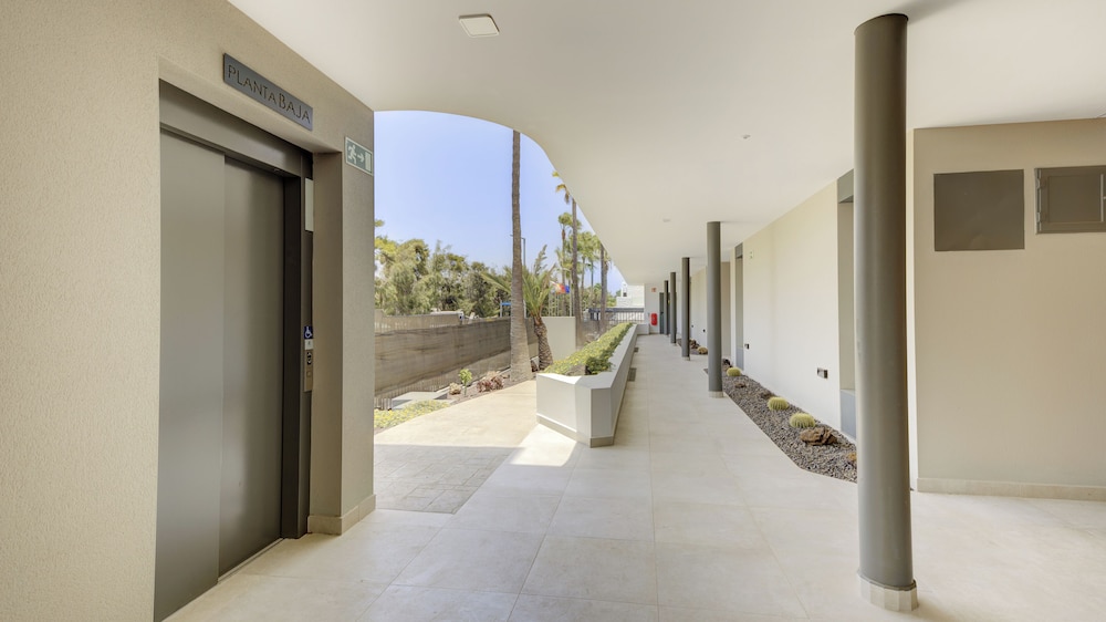 Calm Beach Apartments
