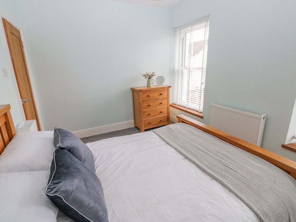 54 Pencoed Road