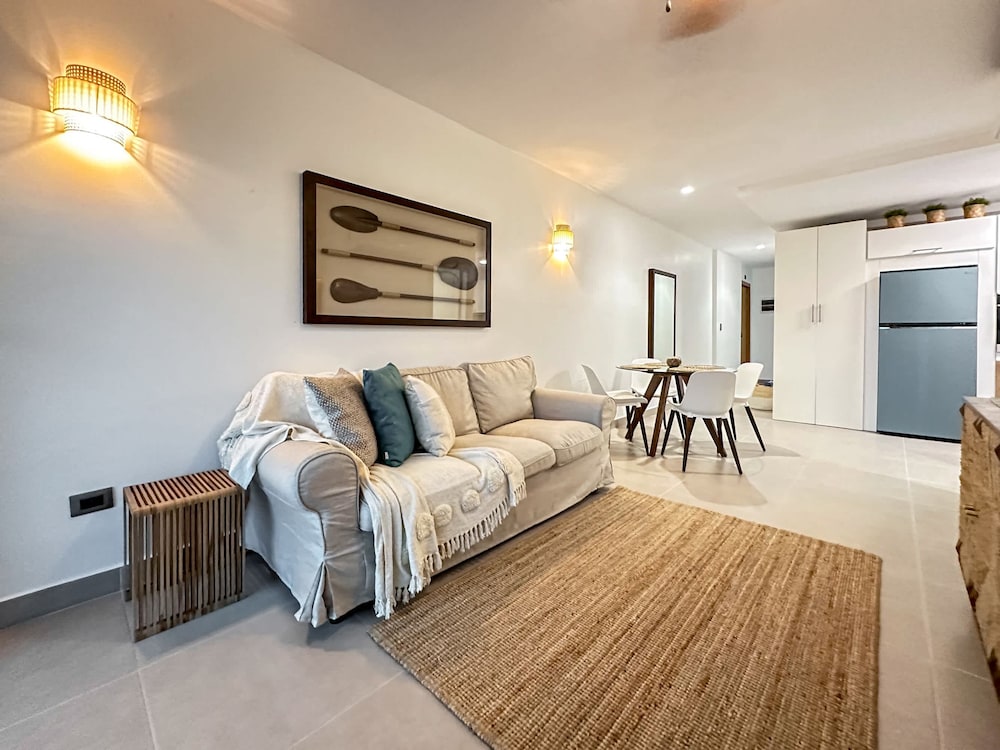 Gorgeous new Beach Apartment