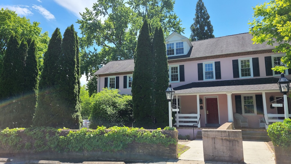 Wilmington Vacations - The Inn at Montchanin Village, a Historic Hotel of America - Property Image 4