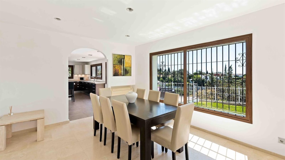 Great Villa Very Close to Best Beach view 4