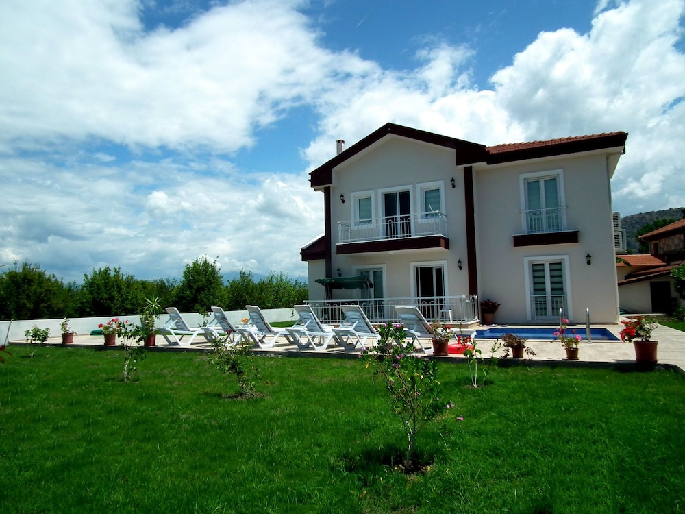 Villa Binurhan