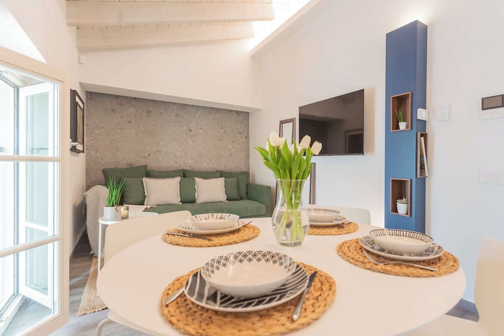 Muralto's Nest by Rent all Como