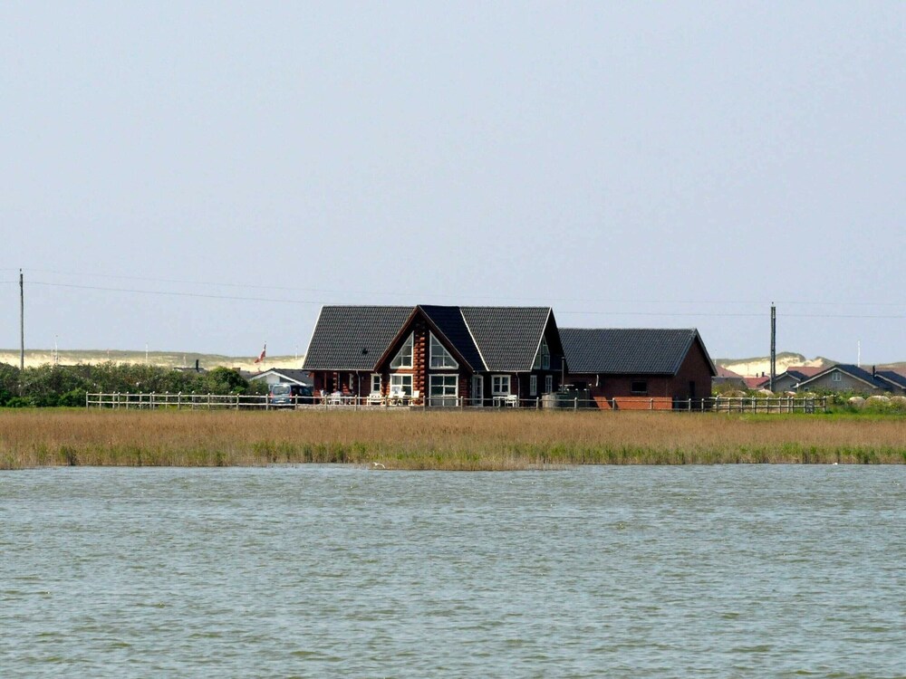 Photo 32
