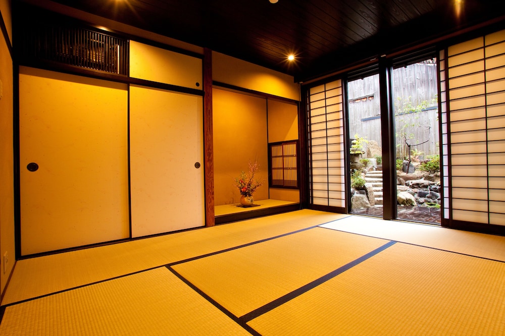 Campton Kyoto Nishijin 9 Arima 10
