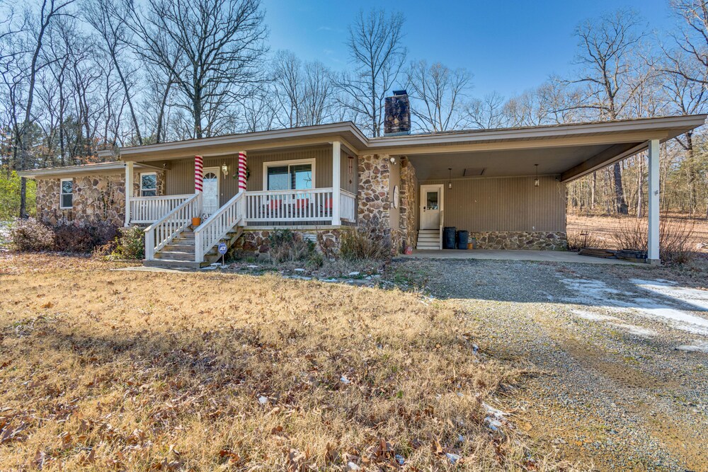 Searcy Retreat Home Near Little Red River view 2