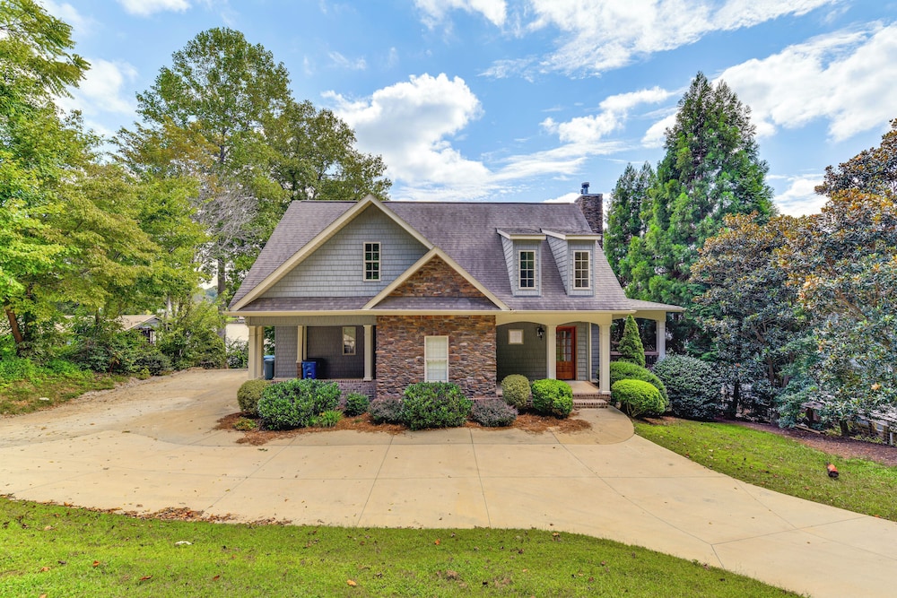 Waterfront Sherrills Ford Home w/ Pool & Boat Dock view 4