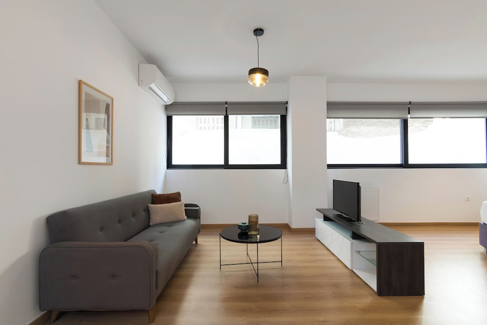 Leochares Lifestyle Apartments