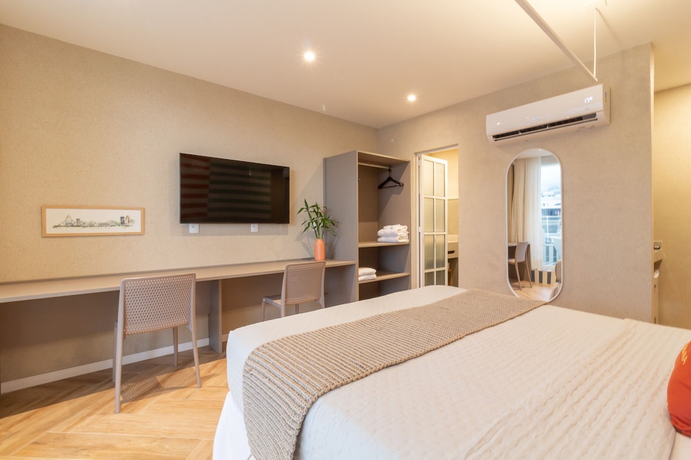 Sea View and Balcony With Bathtub Q12