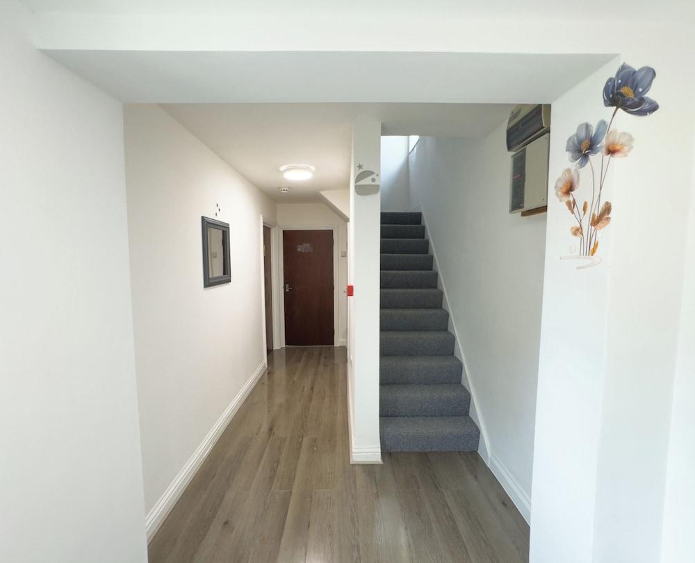 Heathrow Lodge B&B